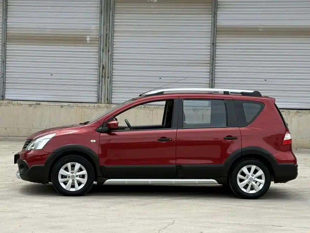 Nissan Livina 2013 Sporty 1.6XL CVT Comfort Edition — миниатюра 4