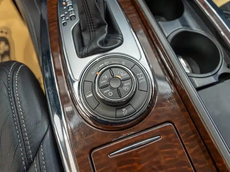 Nissan Terra 2019 4.0L Automatic — миниатюра 22