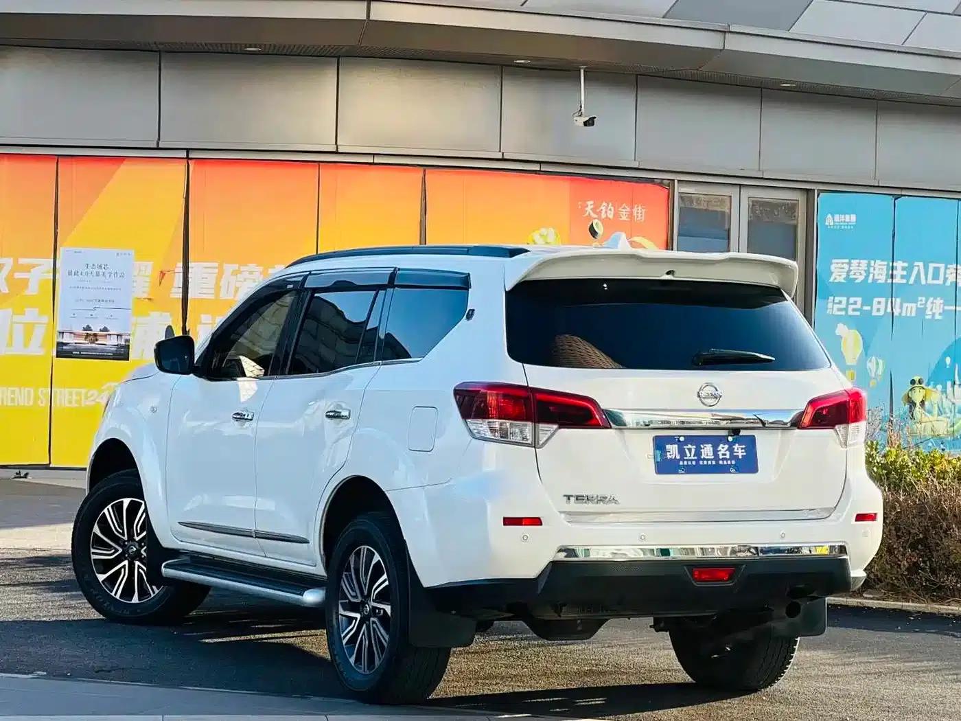 Terra 2018 2.5L Automatic 2WD Luxury Edition — миниатюра 5