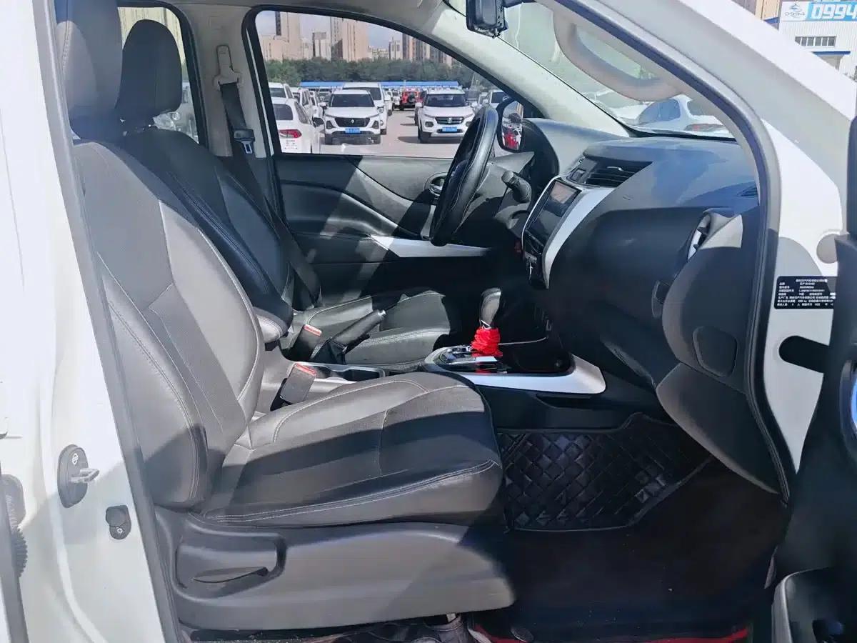 Nissan Terra 2020 2.5L XL Upper Automatic 2WD Luxury Edition — миниатюра 5