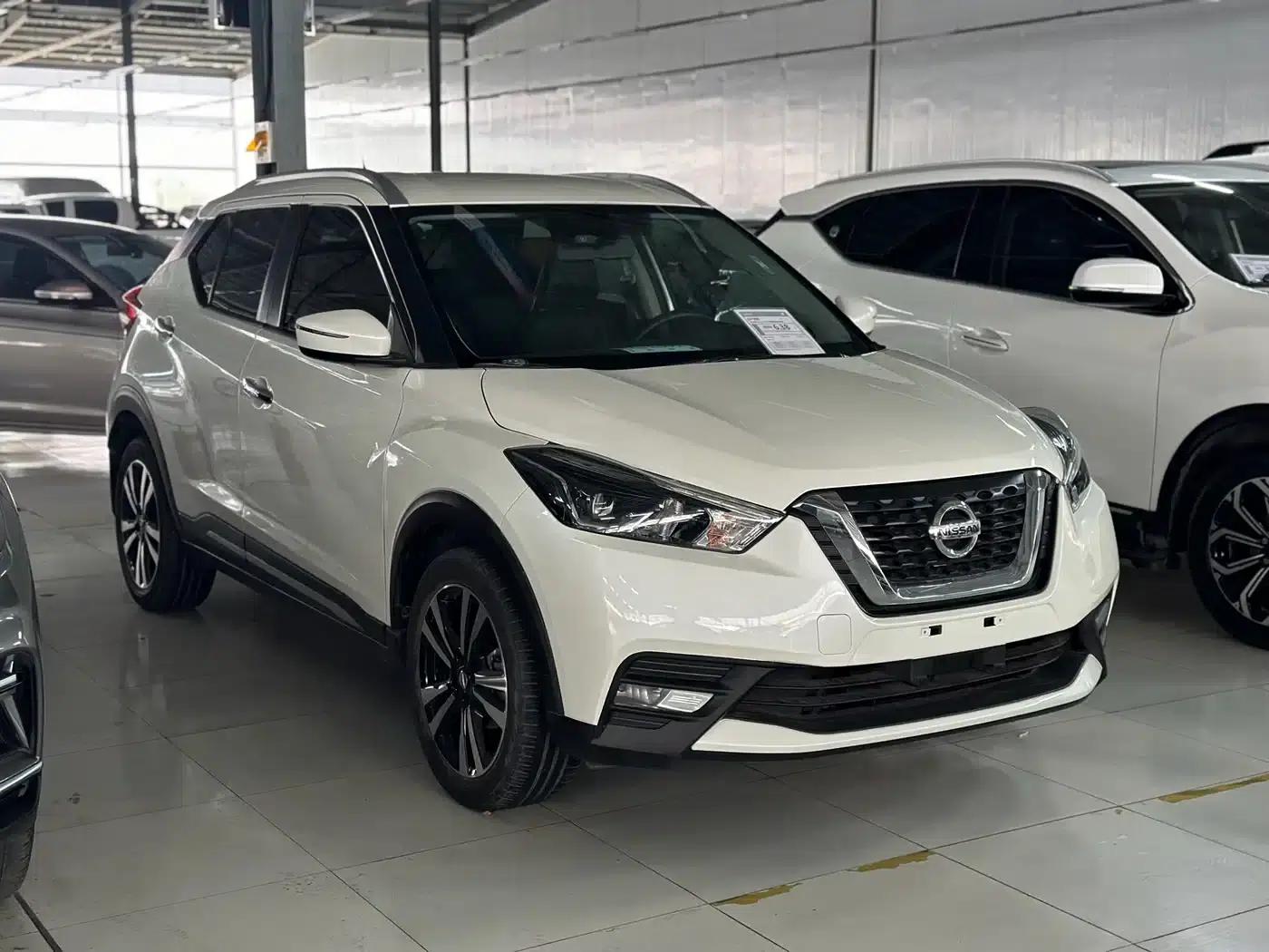 Nissan Kicks 2021 1.5L XV CVT Smart Luxury Edition — миниатюра 3