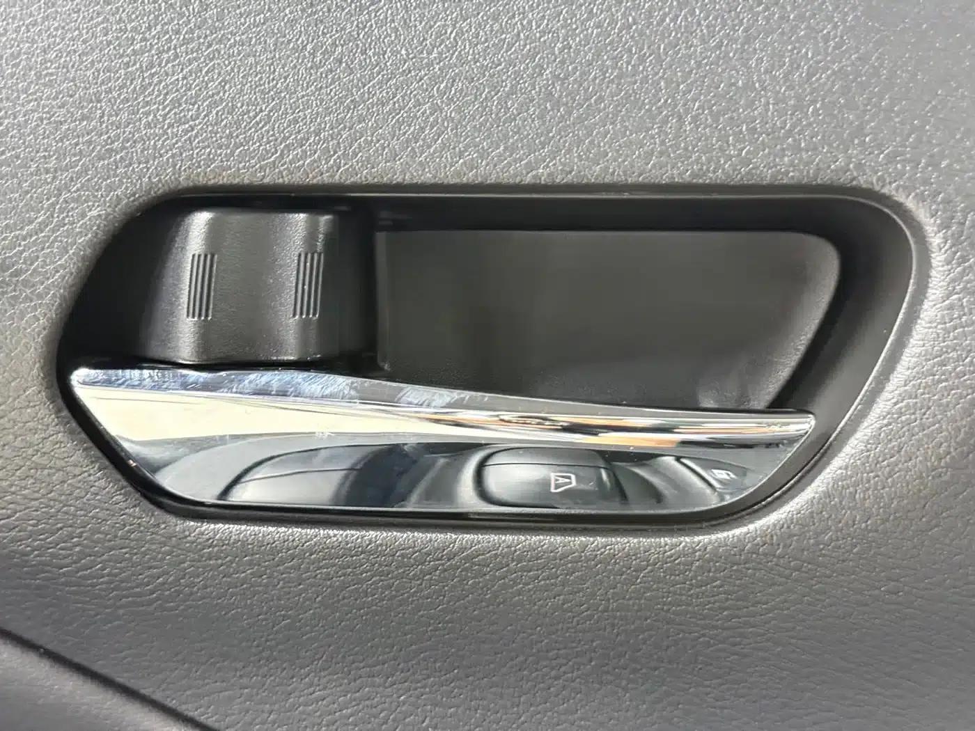 Nissan Kicks 2022 1.5L CVT XV Luxury Edition — миниатюра 14