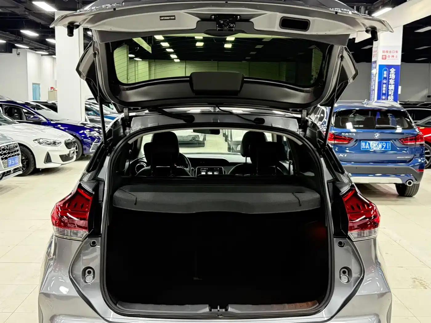 Nissan Kicks 2022 1.5L CVT XV Luxury Edition — миниатюра 20