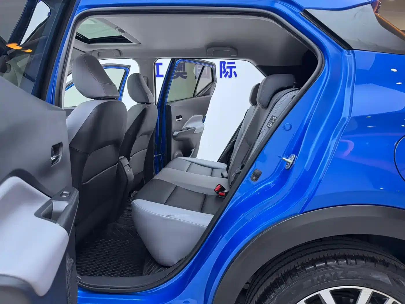 Nissan Kicks 2021 1.5L XV CVT Smart Luxury Edition — миниатюра 13