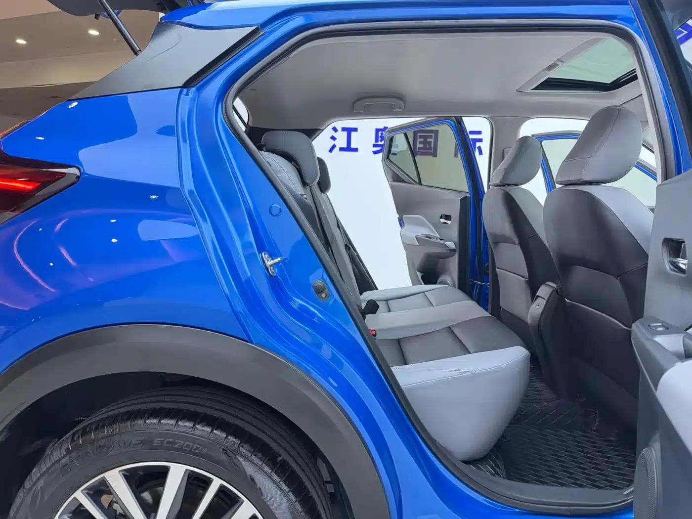 Nissan Kicks 2021 1.5L XV CVT Smart Luxury Edition — миниатюра 18