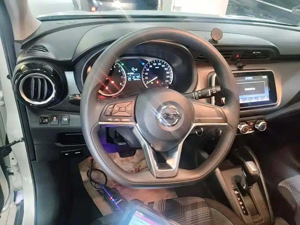 Nissan Kicks 2020 1.5L XL CVT Cool Edition — миниатюра 11