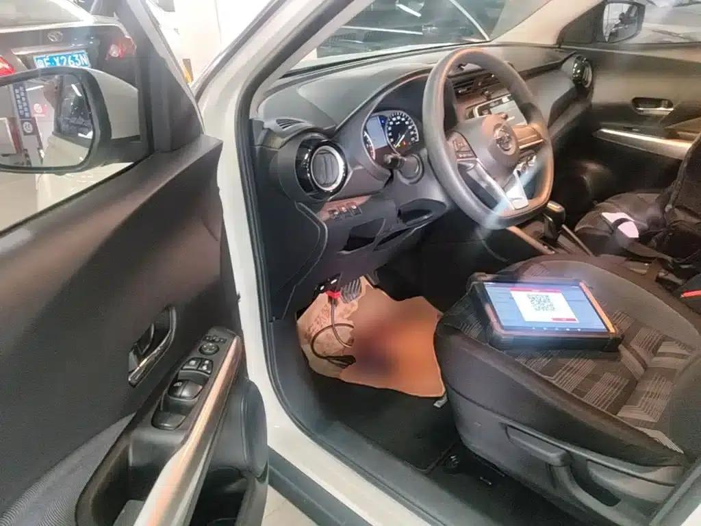Nissan Kicks 2020 1.5L XL CVT Cool Edition — миниатюра 15