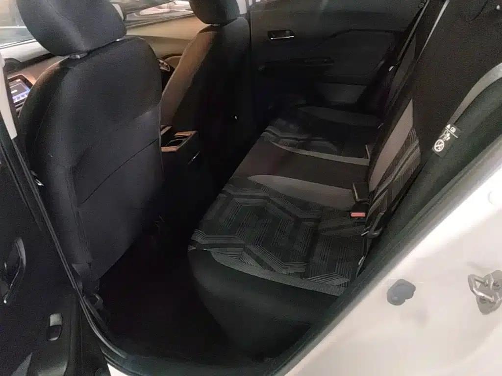 Nissan Kicks 2020 1.5L XL CVT Cool Edition — миниатюра 17