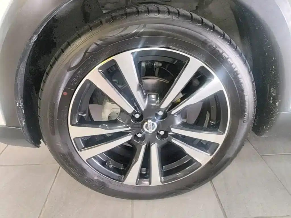 Nissan Kicks 2020 1.5L XL CVT Cool Edition — миниатюра 23