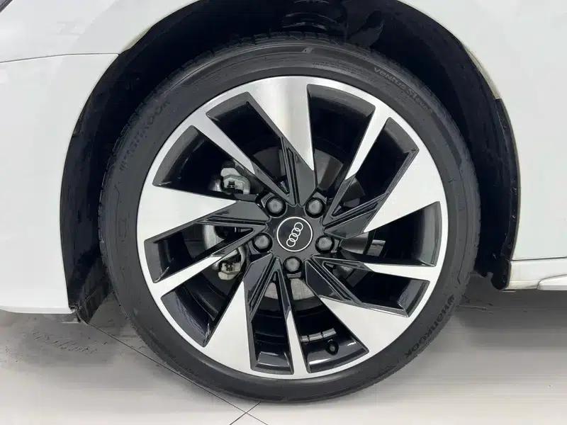 Audi A3 2023 Facelift A3L Limousine 35 TFSI Sporty Edition — миниатюра 10
