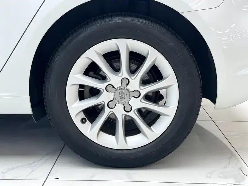 Audi A3 2016 Sportback 35 TFSI Leading Edition — миниатюра 9