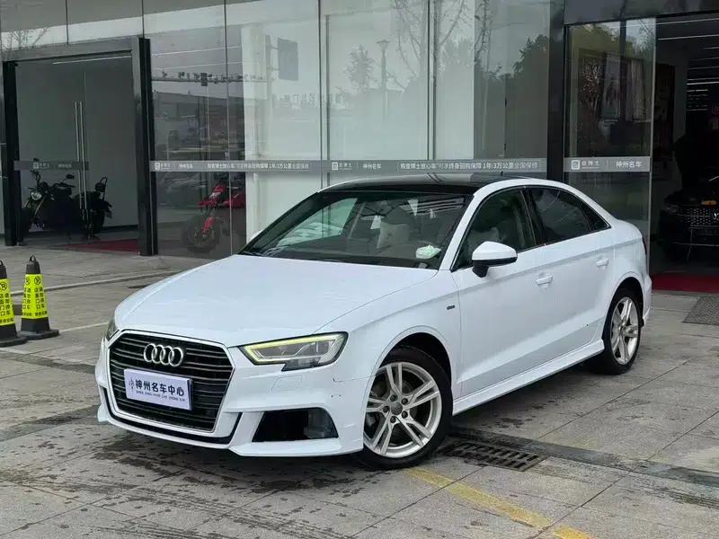 Audi A3 2019 Limousine 35 TFSI Fashion Edition (National V Emission Standard) — миниатюра 1