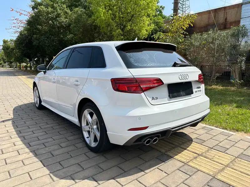 Audi A3 2018 30th Anniversary Edition Sportback 35 TFSI Fashion Model — миниатюра 4