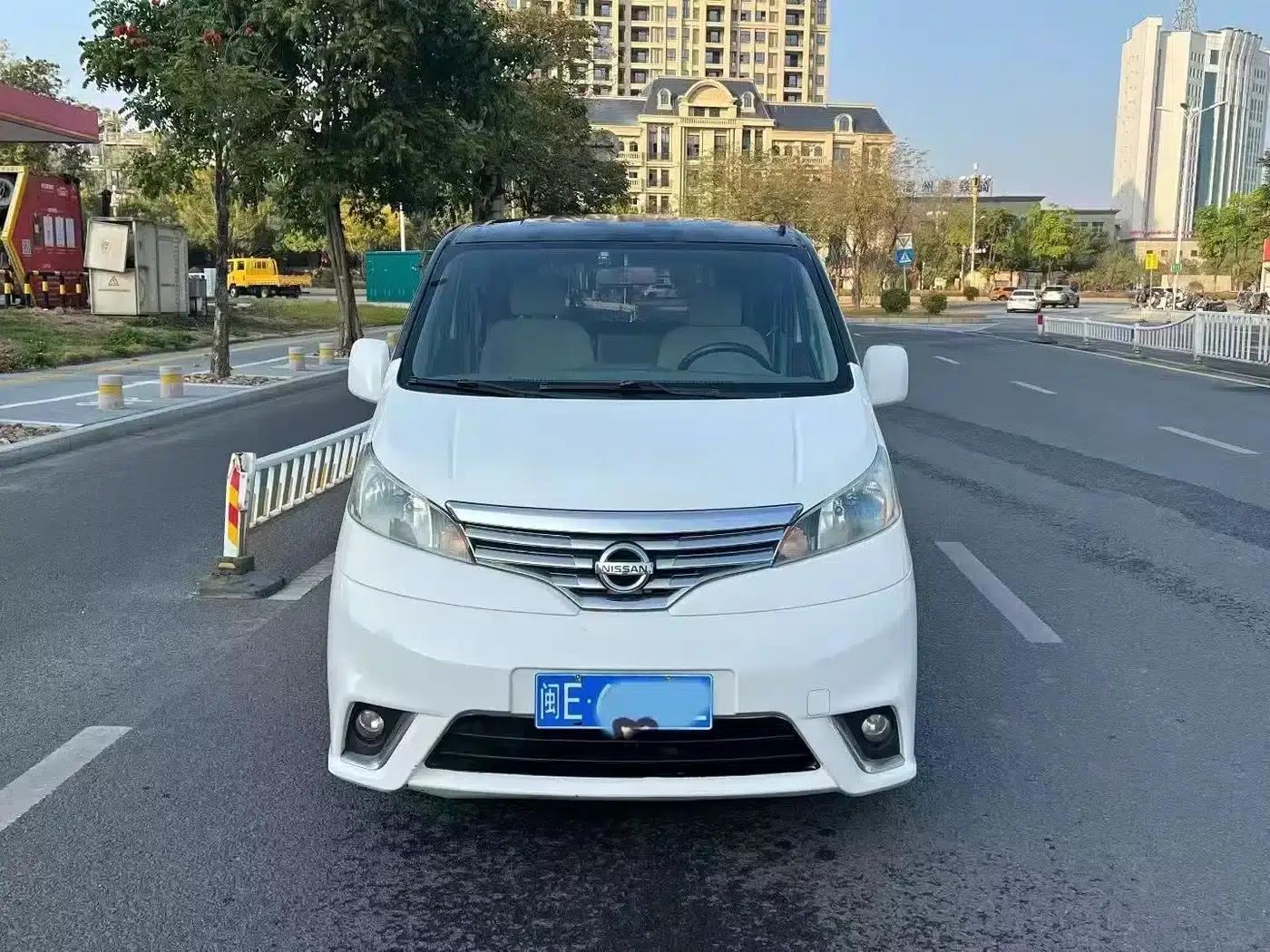 Nissan NV200 2018 1.6L CVT Luxury — миниатюра 1
