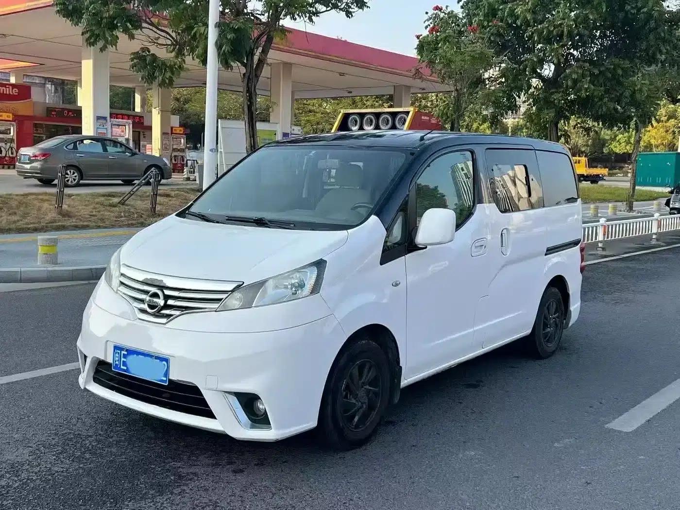 Nissan NV200 2018 1.6L CVT Luxury — миниатюра 2