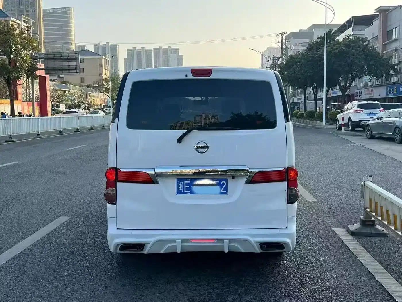 Nissan NV200 2018 1.6L CVT Luxury — миниатюра 4