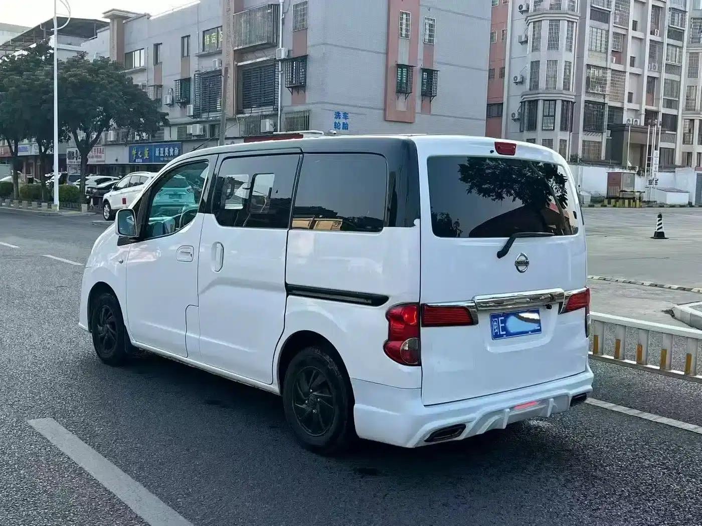 Nissan NV200 2018 1.6L CVT Luxury — миниатюра 5