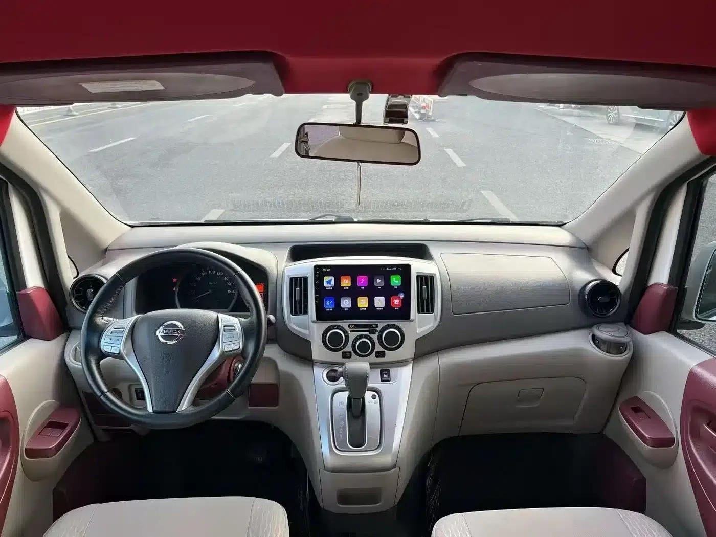 Nissan NV200 2018 1.6L CVT Luxury — миниатюра 6