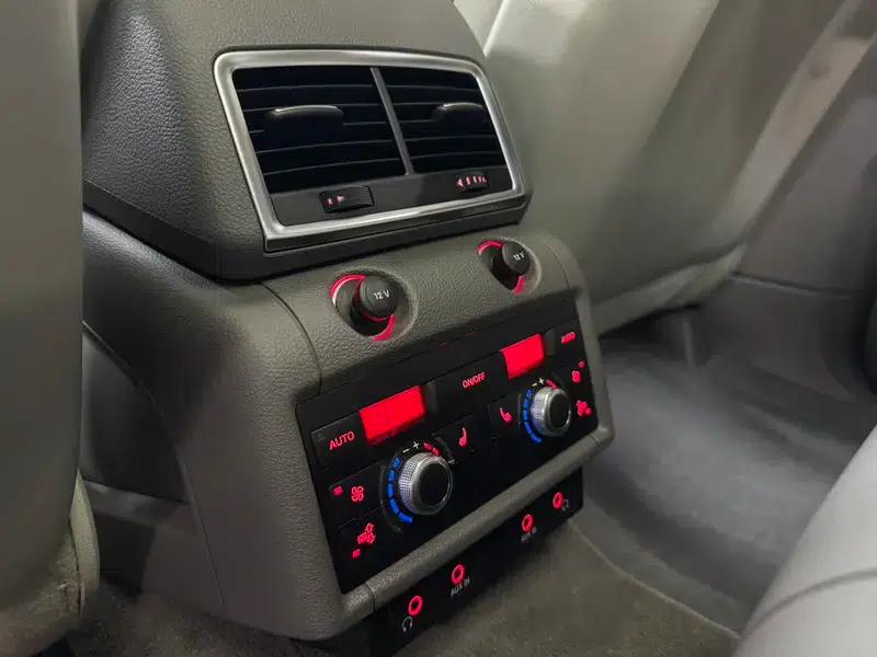 Audi Q7 2010 4.2 FSI quattro Luxury — миниатюра 32