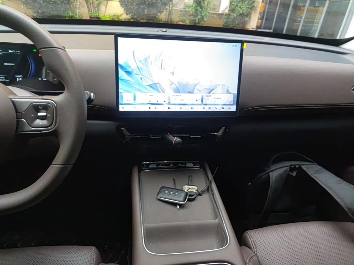 Wuling Xingguang 560 New Energy 2026 Model, Plug-in Hybrid, 125 km, Luxury Version — миниатюра 20