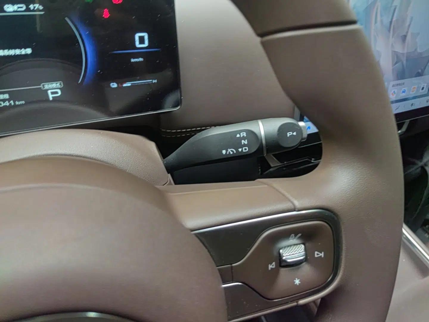 Wuling Xingguang 560 New Energy 2026 Model, Plug-in Hybrid, 125 km, Luxury Version — миниатюра 21