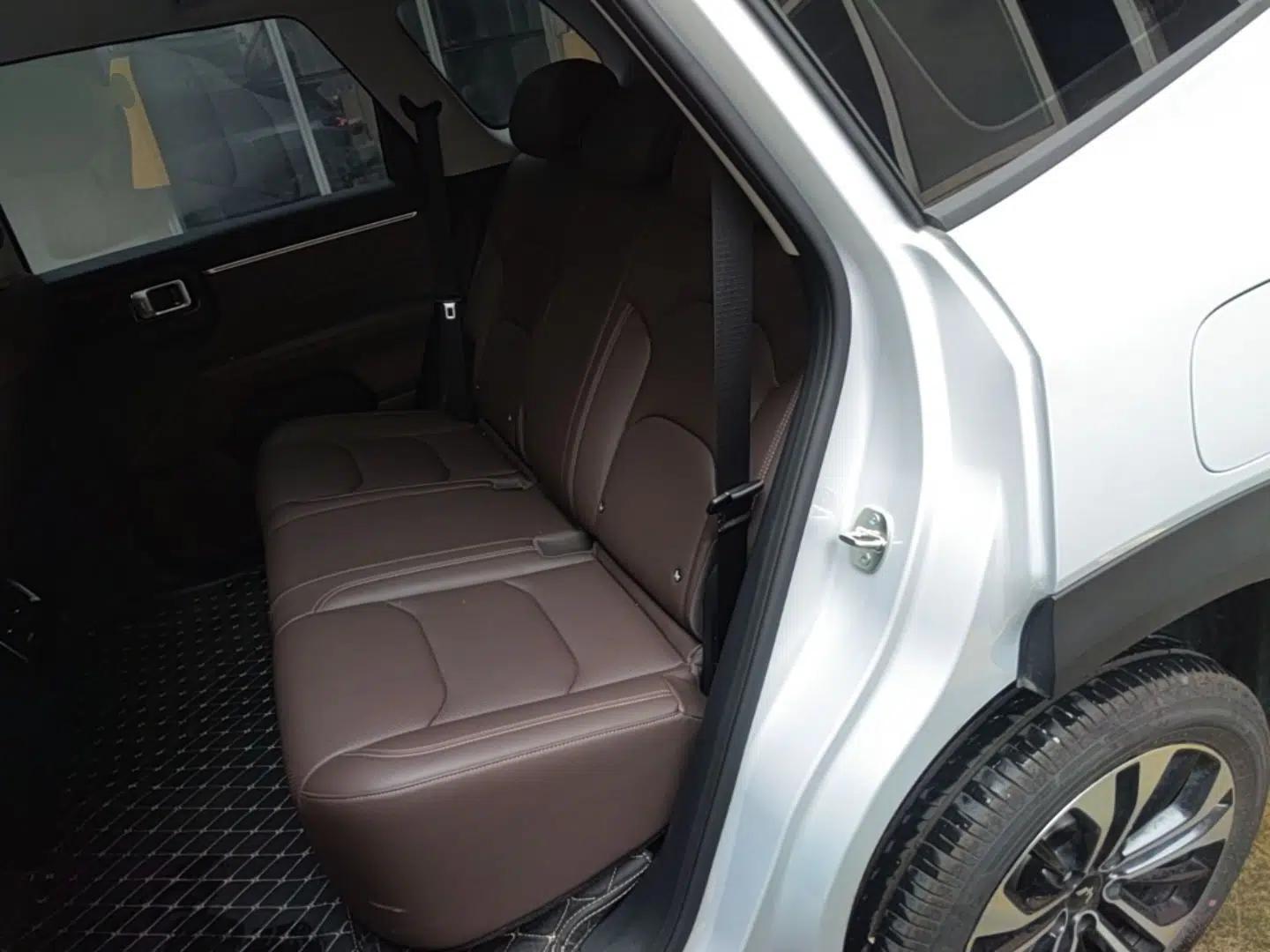 Wuling Xingguang 560 New Energy 2026 Model, Plug-in Hybrid, 125 km, Luxury Version — миниатюра 25