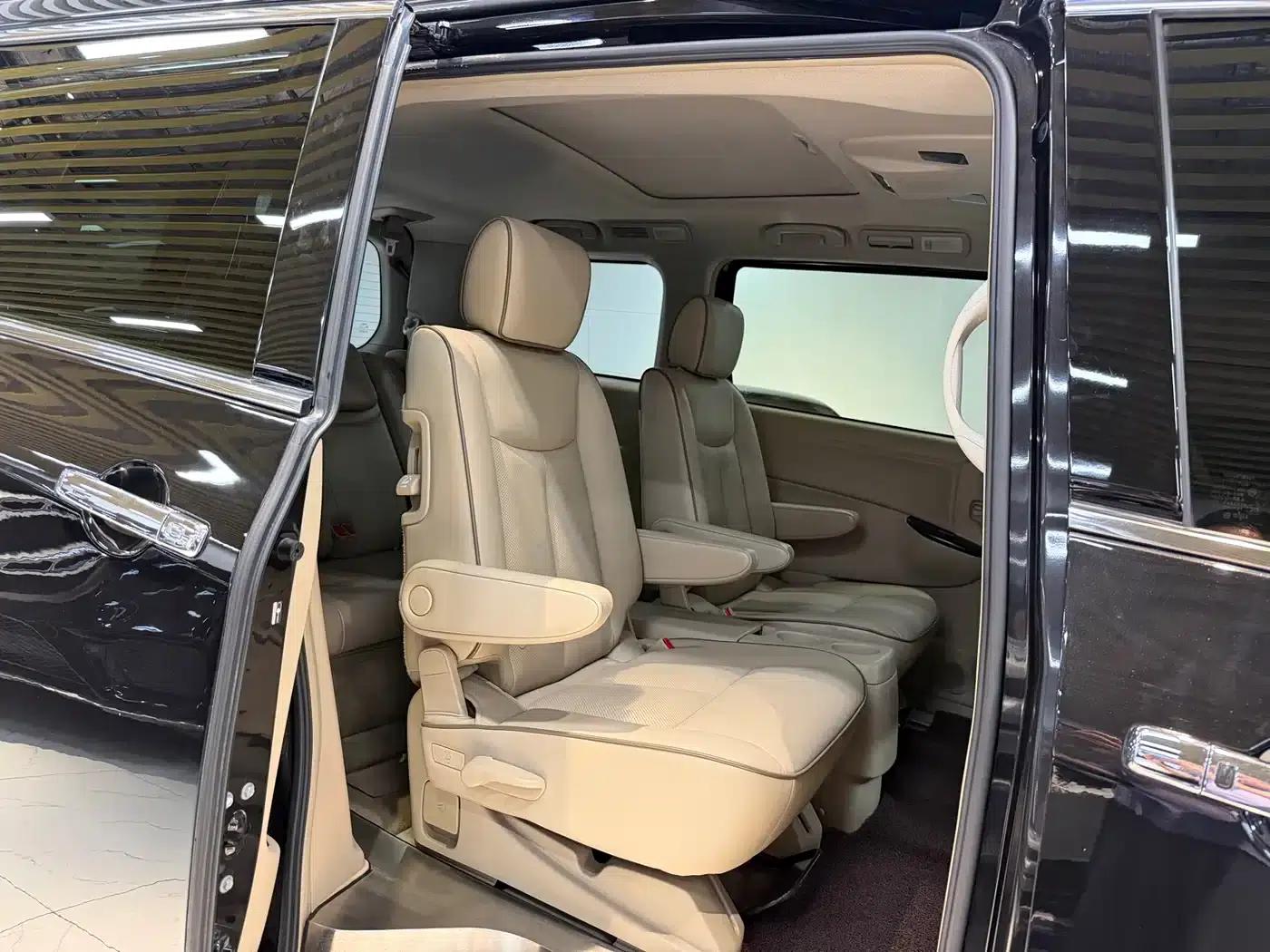 Quest 2015 3.5L SL — миниатюра 23
