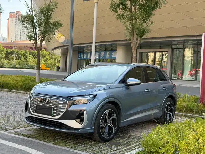 Audi Q4 e-tron 2024 Model 40 e-tron Trailblazer — миниатюра 1