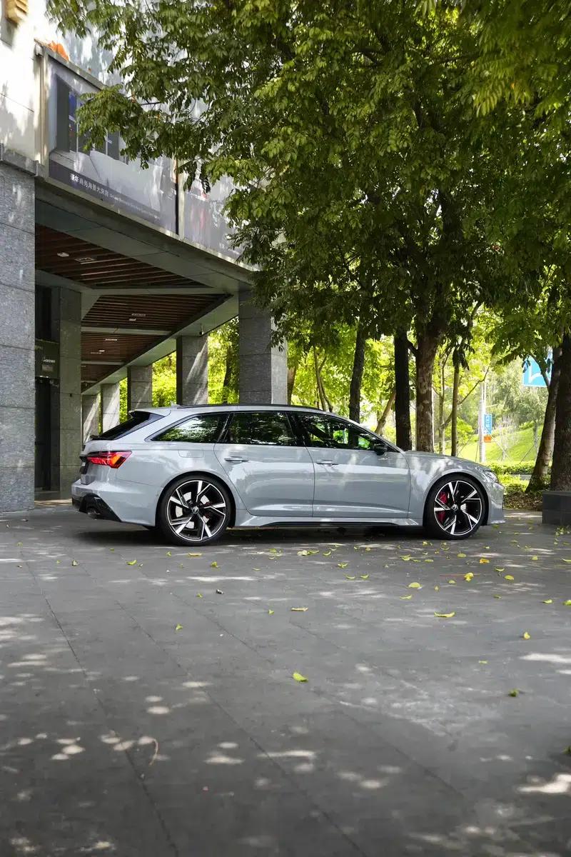 2021 Audi RS 6 RS 6 4.0T Avant — миниатюра 20
