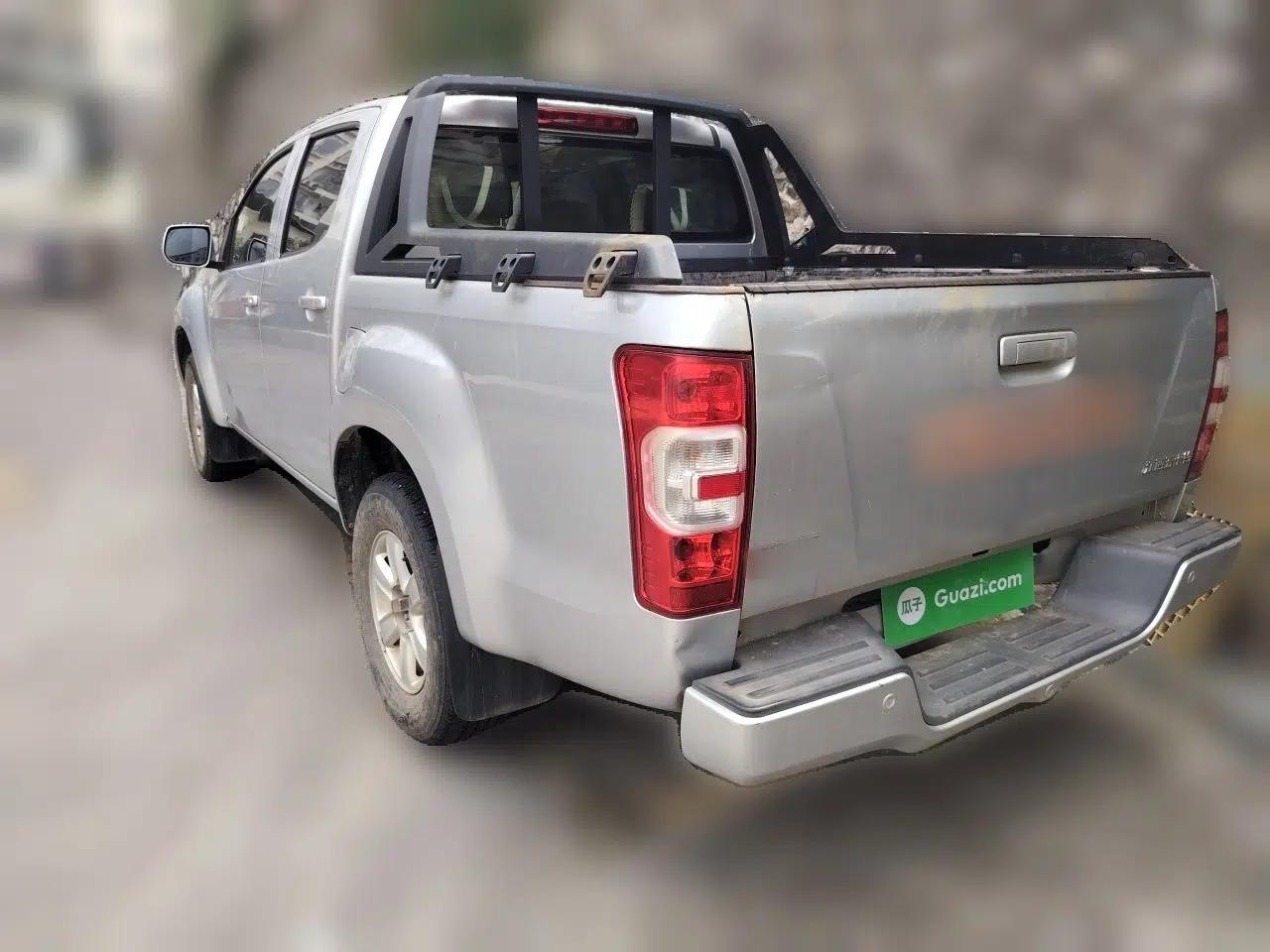 Isuzu JLM 2018 2.8T Classic Edition Two-Wheel Drive Luxury Version JE493ZLQ5F — миниатюра 4