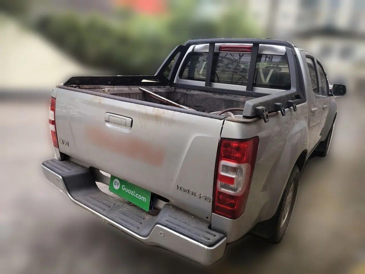 Isuzu JLM 2018 2.8T Classic Edition Two-Wheel Drive Luxury Version JE493ZLQ5F — миниатюра 6