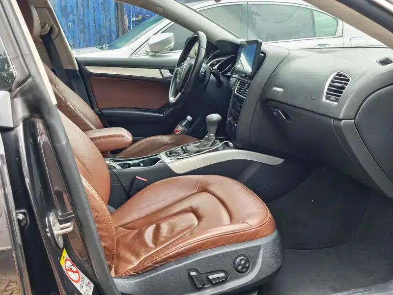 Audi A5 2010 2.0TFSI Sportback Luxury — миниатюра 7