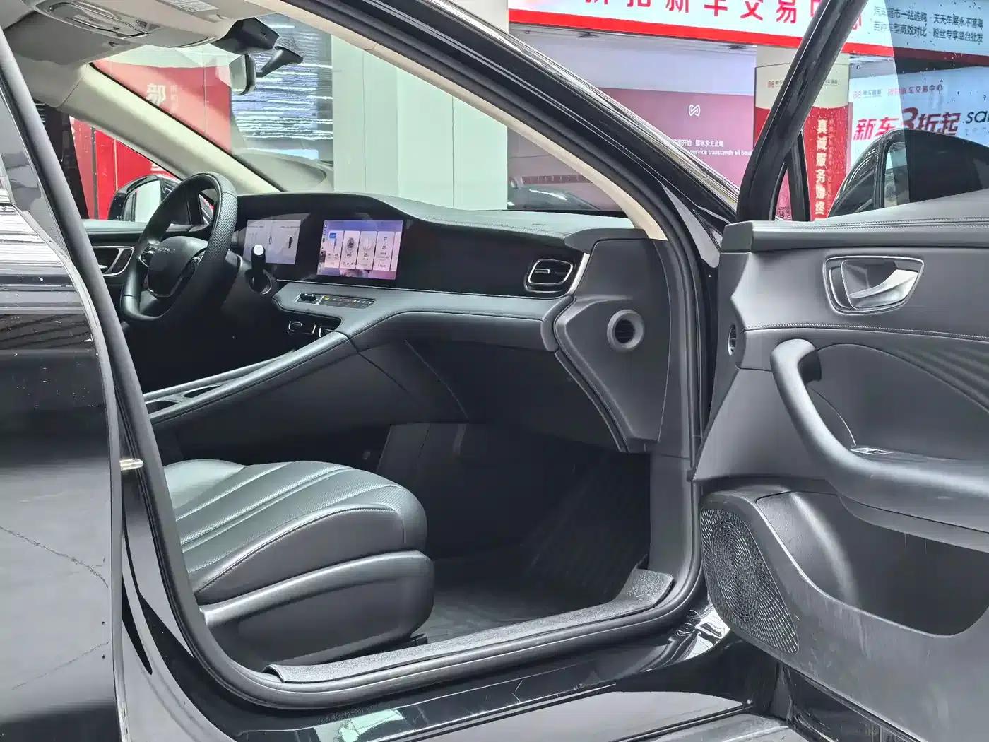 Roewe D7 2023 DMH 125km Super Edition — миниатюра 11