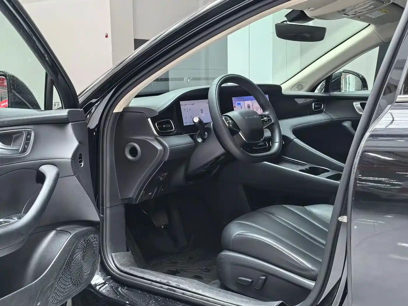 Roewe D7 2023 DMH 125km Super Edition — миниатюра 4