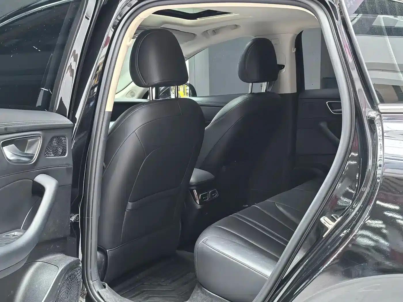 Roewe D7 2023 DMH 125km Super Edition — миниатюра 6