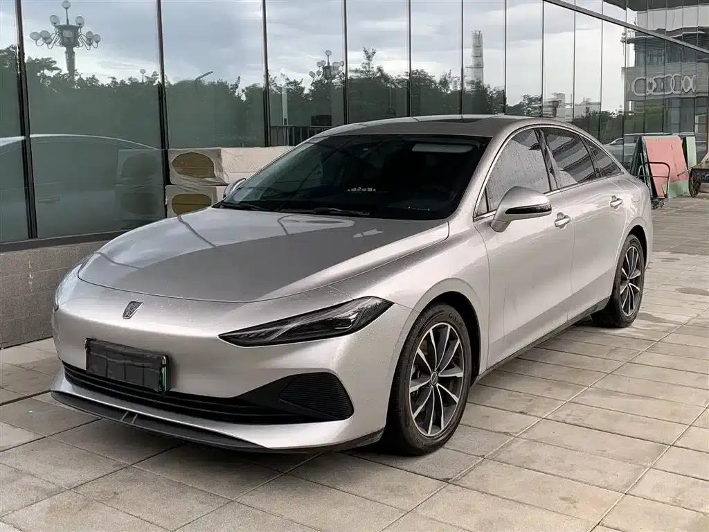 Roewe D7 2025 DMH 125km World Champion Edition — миниатюра 1