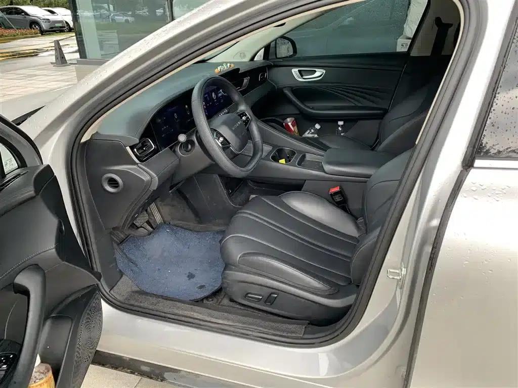 Roewe D7 2025 DMH 125km World Champion Edition — миниатюра 4