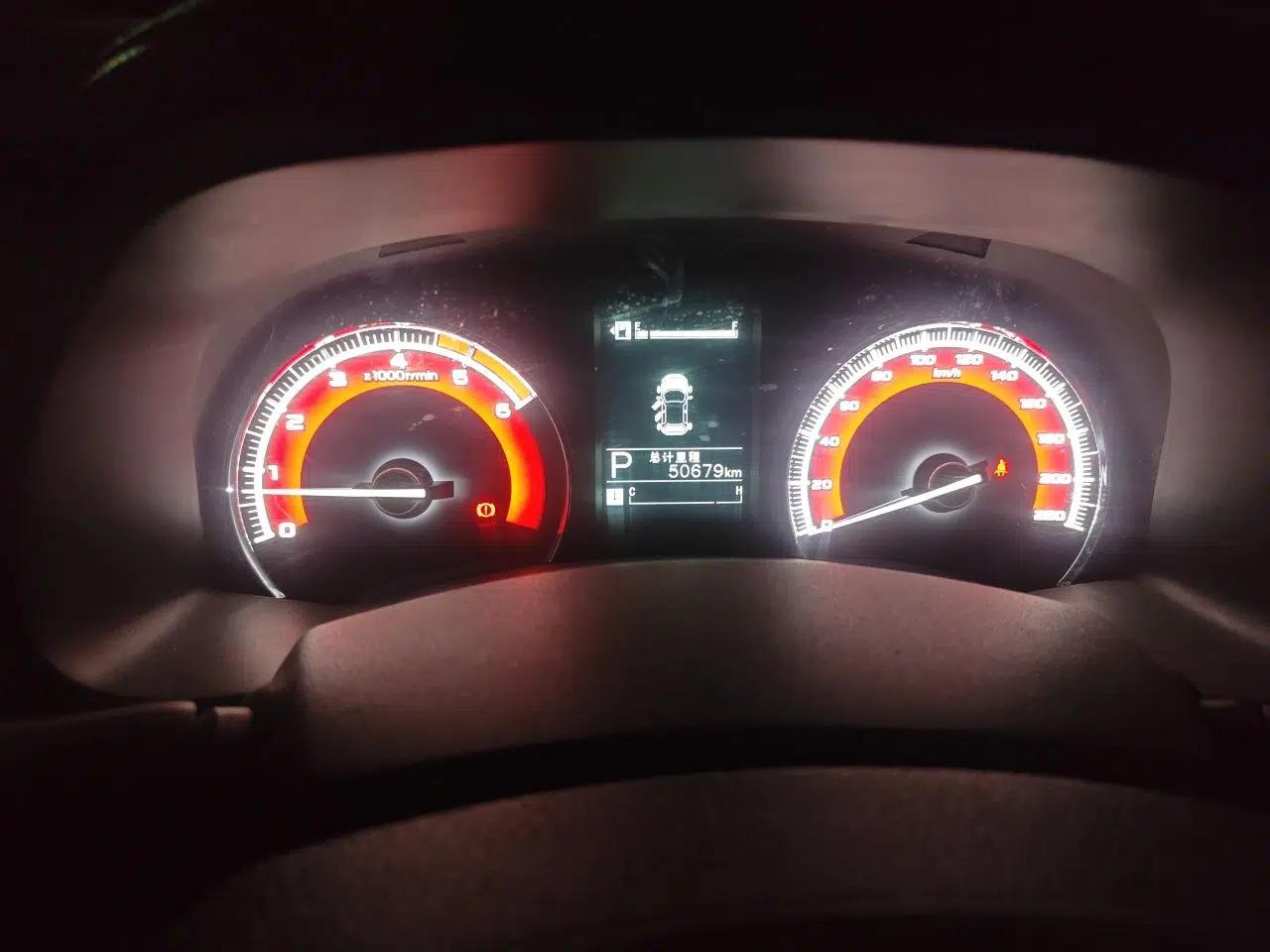 Isuzu D-MAX 2020 2.5T Two-Wheel Drive Automatic Flagship Edition China VI Standard Extended Version JE4D25Q6A — миниатюра 11