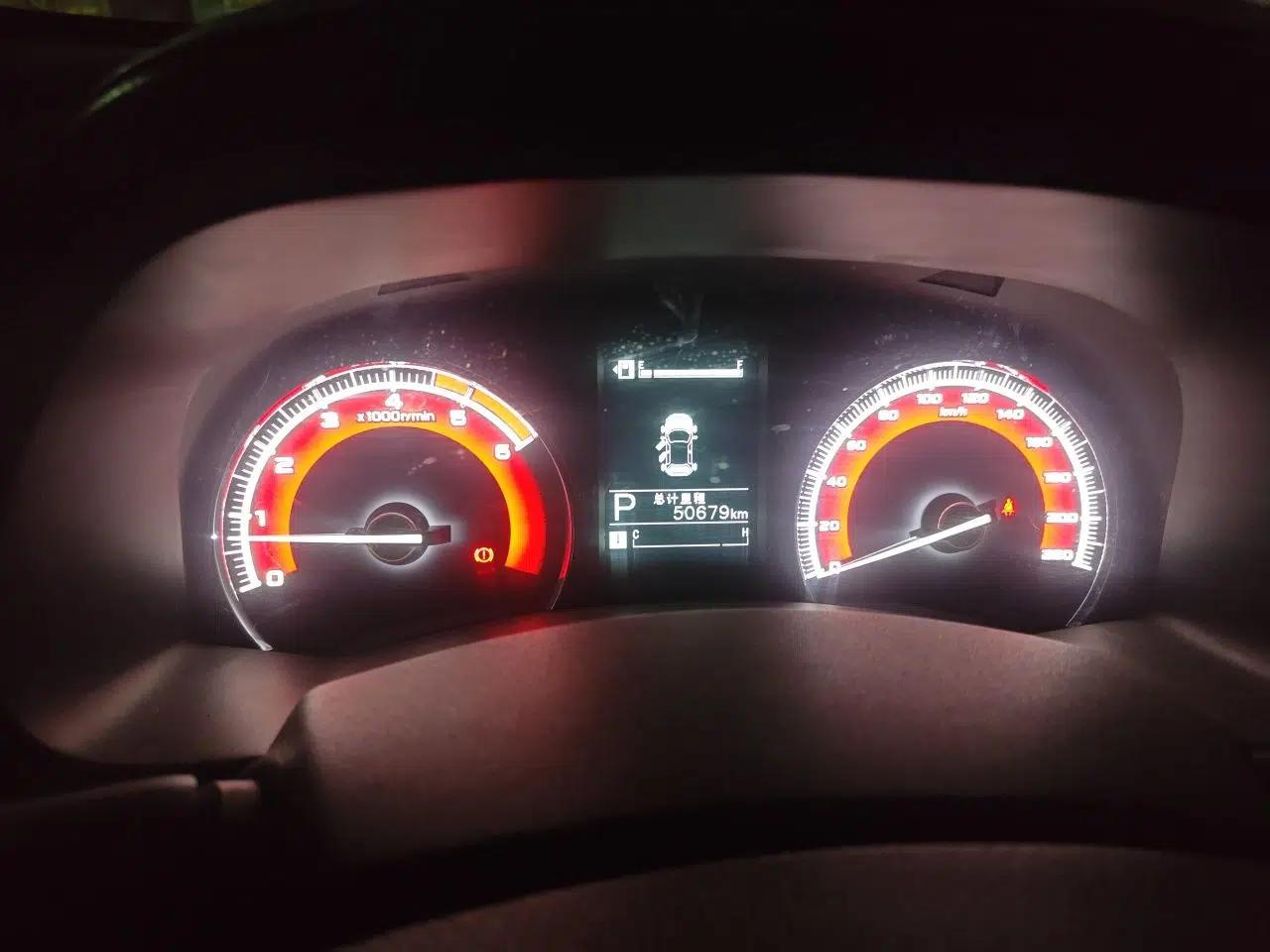 Isuzu D-MAX 2020 2.5T Two-Wheel Drive Automatic Flagship Edition China VI Standard Extended Version JE4D25Q6A — миниатюра 12