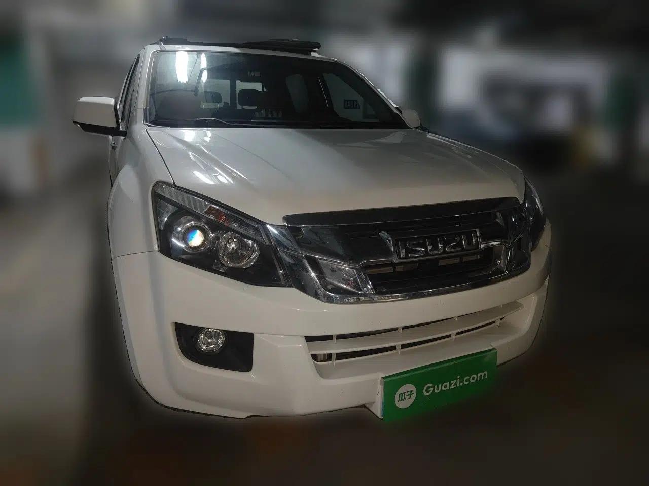 Isuzu D-MAX 2020 2.5T Two-Wheel Drive Automatic Flagship Edition China VI Standard Extended Version JE4D25Q6A — миниатюра 3