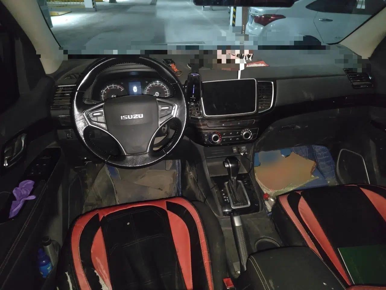 Isuzu D-MAX 2020 2.5T Two-Wheel Drive Automatic Flagship Edition China VI Standard Extended Version JE4D25Q6A — миниатюра 9