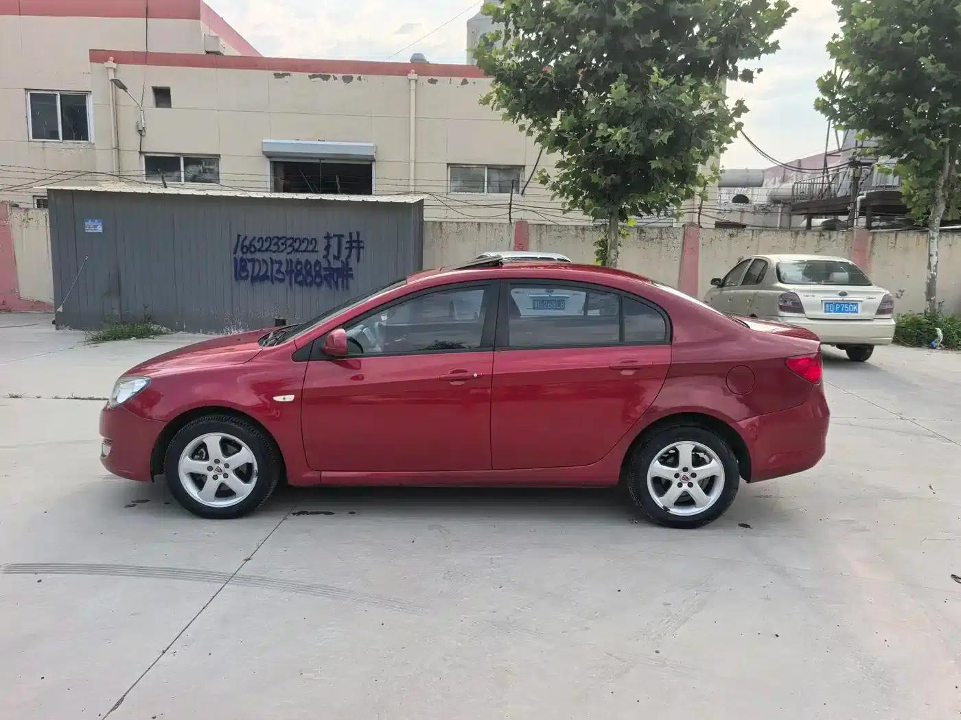 Roewe 350 2013 Model 350C 1.5L Automatic Delight Edition — миниатюра 8