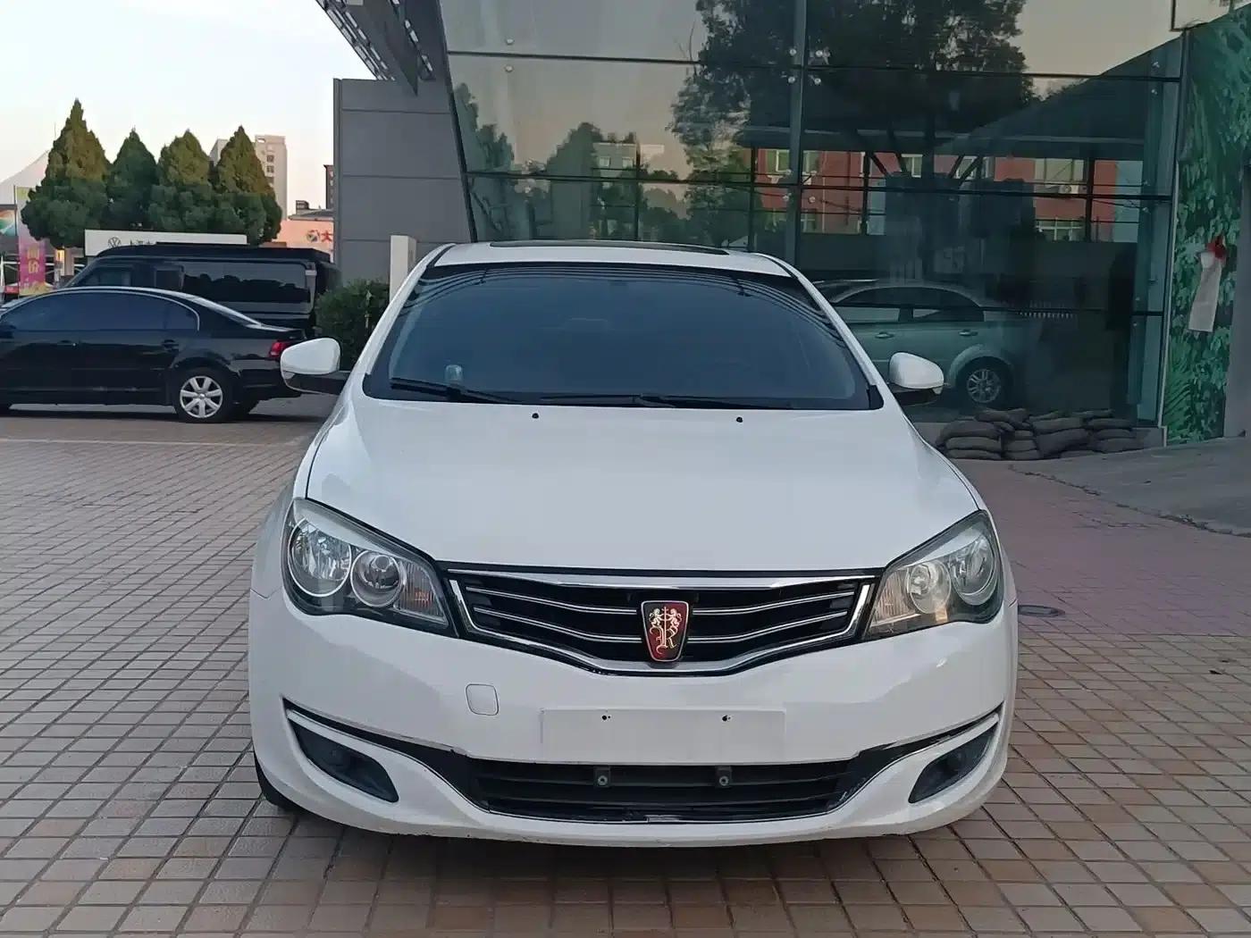 Roewe 350 2015 1.5L Automatic Deluxe Sunroof Edition — миниатюра 2