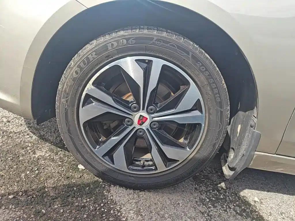 Roewe 360 2017 1.5L Automatic Deluxe Edition — миниатюра 23