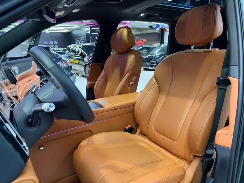 Wenjie M9 2024 Ultra Range Extended 6-Seater — миниатюра 13