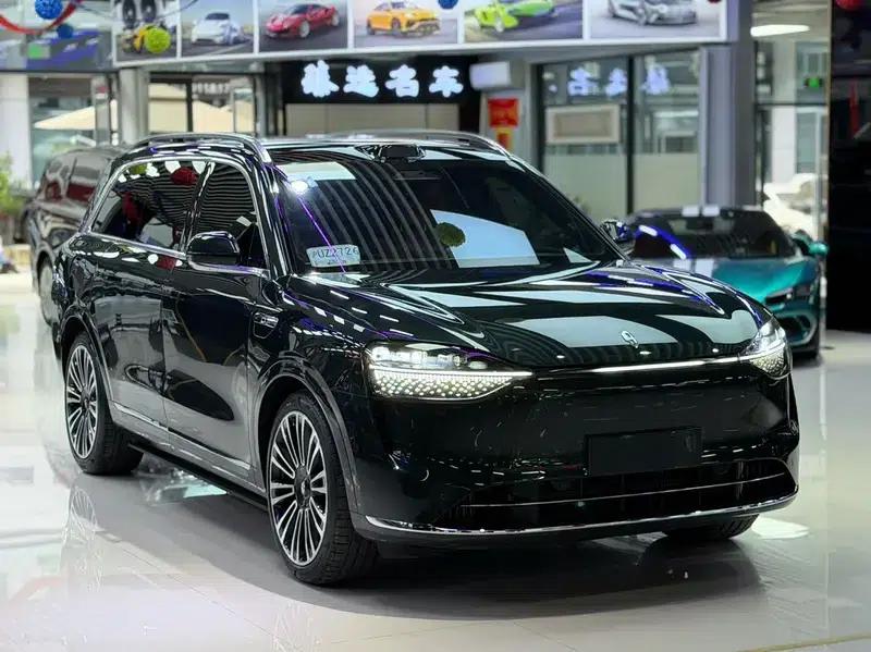 Wenjie M9 2024 Ultra Range Extended 6-Seater — миниатюра 3