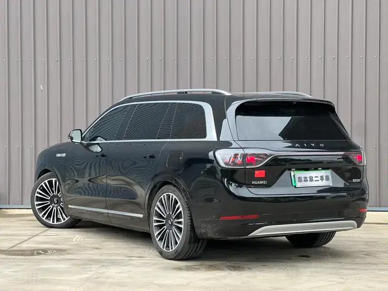 Wenjie M9 2024 Ultra Range Extended 6-Seater — миниатюра 5