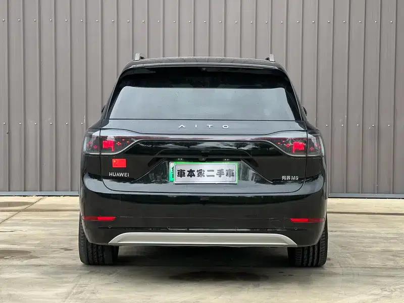 Wenjie M9 2024 Ultra Range Extended 6-Seater — миниатюра 6