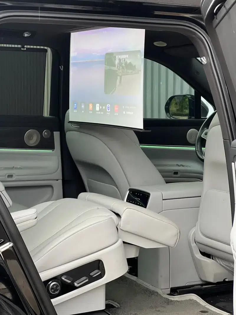 Wenjie M9 2024 Ultra Range Extended 6-Seater — миниатюра 10