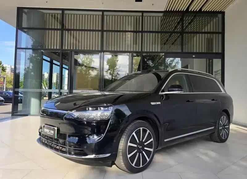 Wenjie M9 2024 Extended Range Max Six-Seater — миниатюра 1